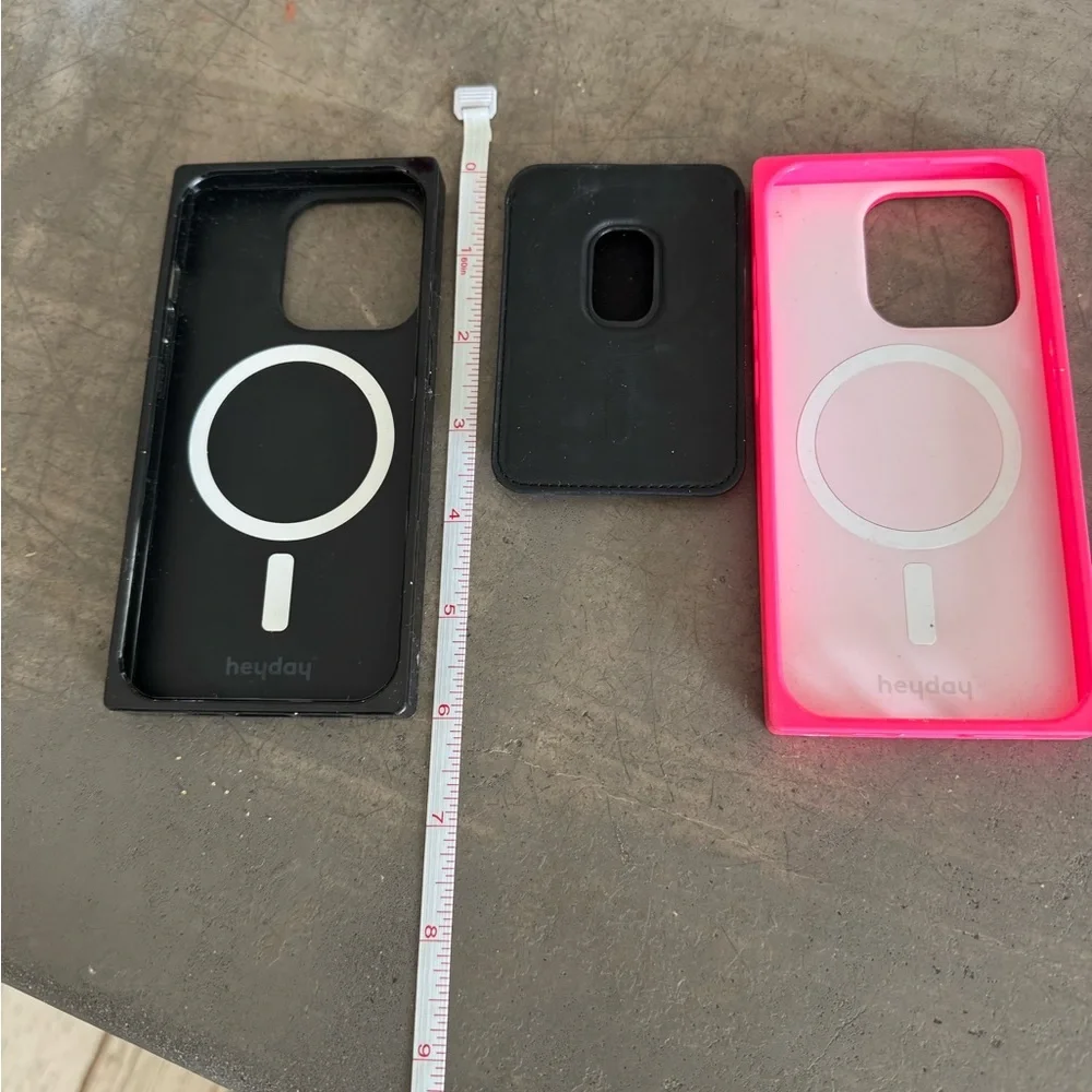 Black and Pink Phone Case Set w magnetic card holder that works on both cases 🩷🖤